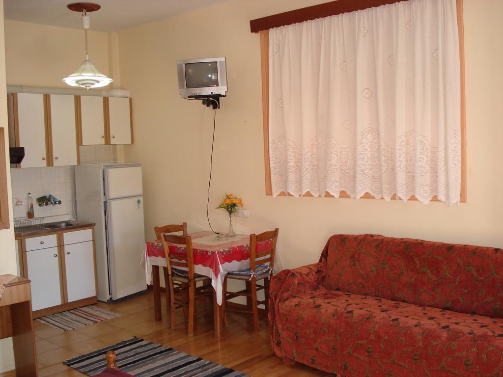 Zephyros Otel Vytina Dış mekan fotoğraf